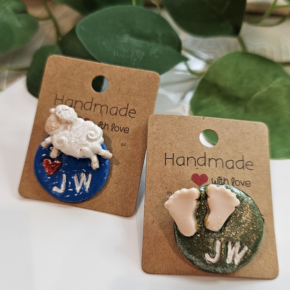 Handmade JW pins💙